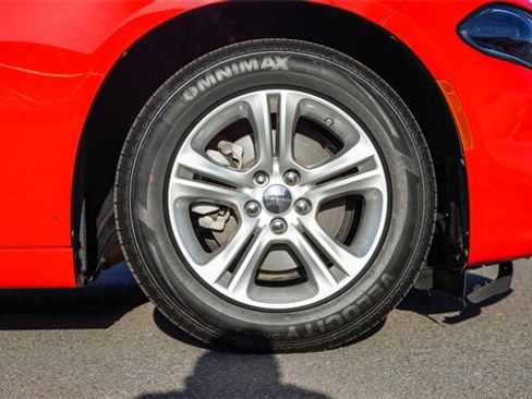 Used 2022 Dodge Charger SXT image 10