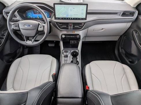 Used 2025 Ford Escape SE w/ PHEV Premium Package image 18