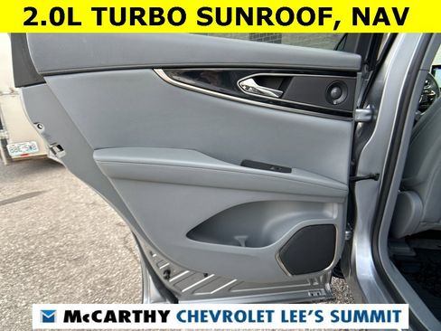 Used 2021 Lincoln Nautilus Reserve image 27