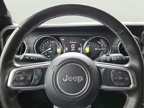 Used 2022 Jeep Wrangler Unlimited Sahara w/ Cold Weather Group image 20