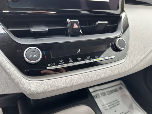 Certified 2025 Toyota Corolla LE image 17