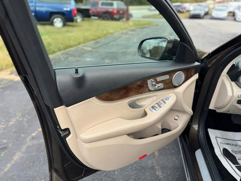 Used 2015 Mercedes-Benz C 300 C 300 4MATIC Sedan 4D image 9