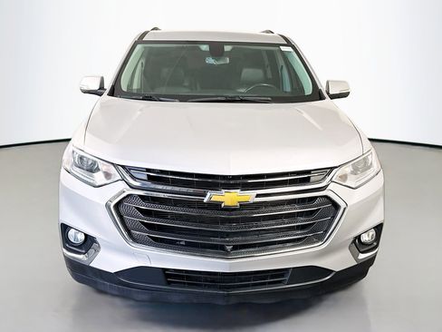 Used 2021 Chevrolet Traverse LT w/ LT Premium Package image 2