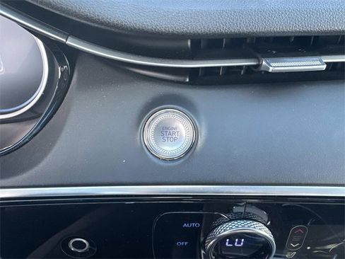 Used 2025 Genesis GV70 2.5T image 24