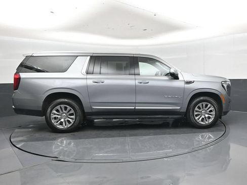Used 2025 GMC Yukon XL Denali AWD/4WD image 2