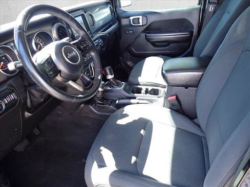 Used 2018 Jeep Wrangler Unlimited Sport S AWD/4WD image 9