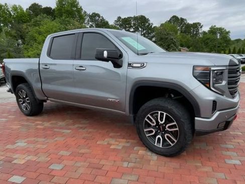 Used 2025 GMC Sierra 1500 AT4 w/ AT4 Preferred Package AWD/4WD image 3