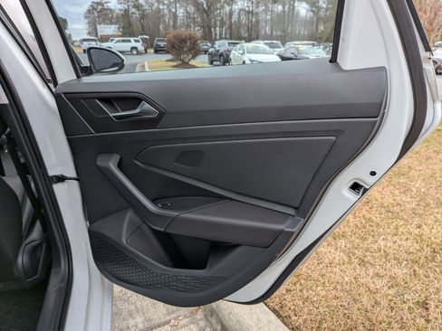 Used 2023 Volkswagen Jetta SE image 30