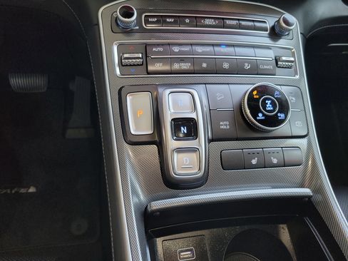 Used 2023 Hyundai Santa Fe SEL Premium image 24