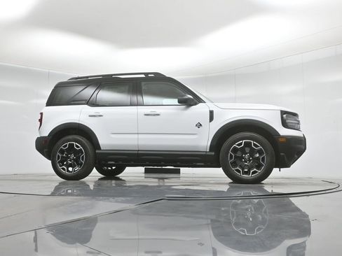 New 2025 Ford Bronco Sport Outer Banks image 3