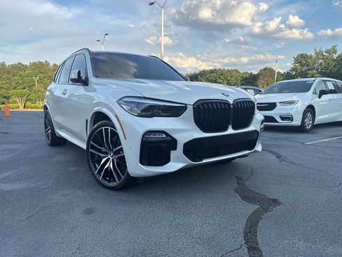 Used 2019 BMW X5 xDrive40i w/ M Sport Package image 1