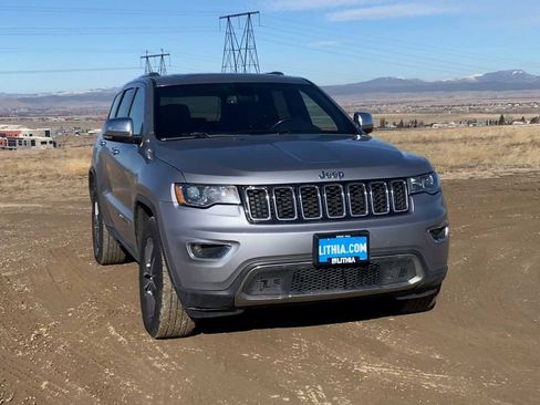 Certified 2021 Jeep Grand Cherokee Limited image 3