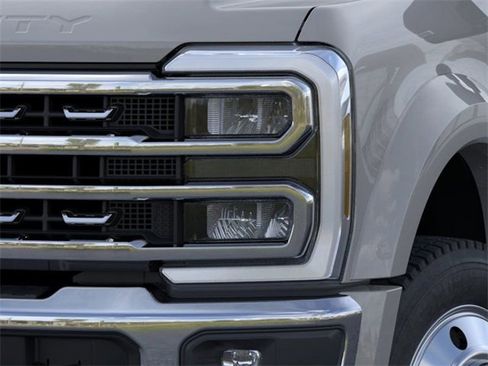 New 2026 Ford F450 XLT w/ XLT Premium Package image 18