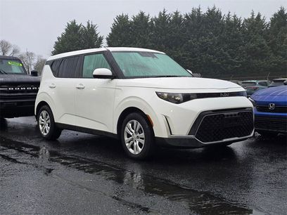Used 2023 Kia Soul LX