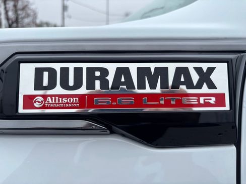 Used 2025 GMC Sierra 2500 AT4 image 19