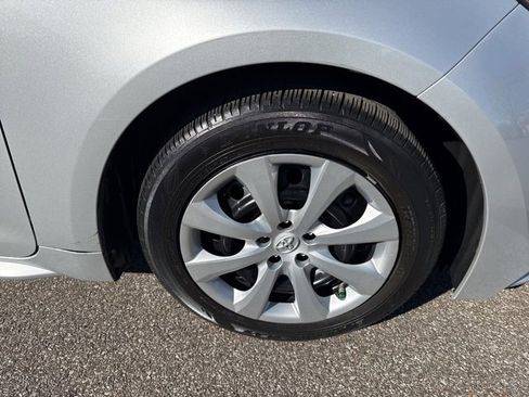 Used 2023 Toyota Corolla LE image 32