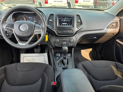 Used 2021 Jeep Cherokee Latitude AWD/4WD image 13