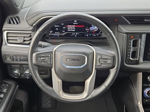 Used 2024 GMC Yukon XL Denali image 20