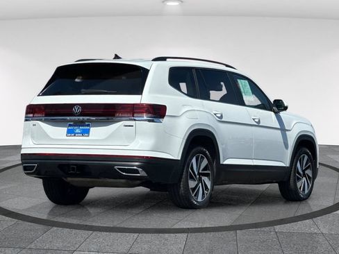 Used 2024 Volkswagen Atlas SE AWD/4WD image 5