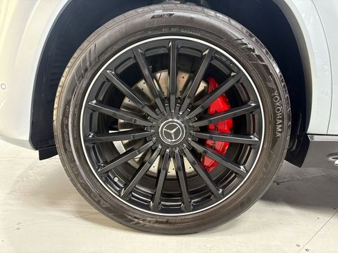 Used 2023 Mercedes-Benz GLS 63 AMG 4MATIC image 40