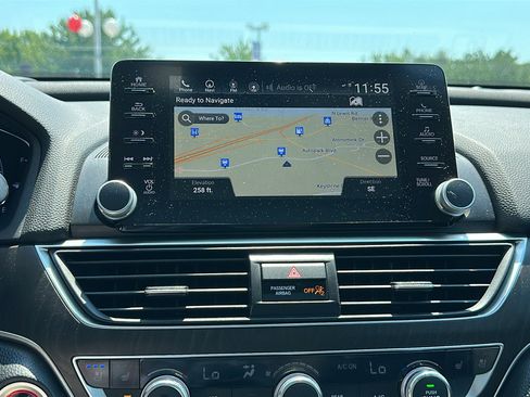 Used 2018 Honda Accord Touring image 20