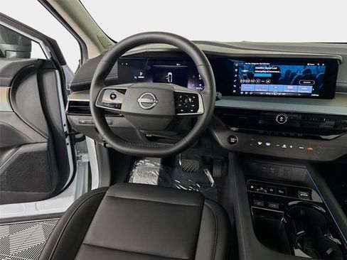 Certified 2025 Nissan Murano SL AWD/4WD image 25
