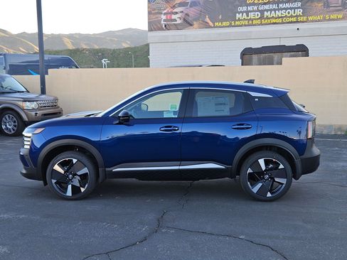 New 2026 Nissan Kicks SR FWD image 3