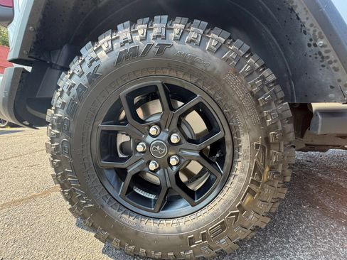 Used 2024 Jeep Wrangler Unlimited Sport AWD/4WD image 18
