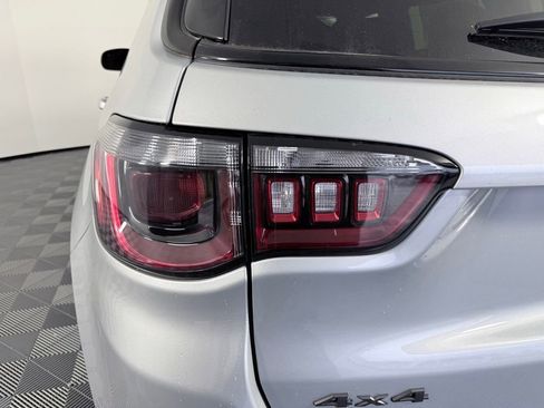 New 2026 Jeep Compass Latitude image 19