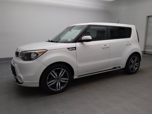 Used 2016 Kia Soul + w/ Soulful Package FWD image 2