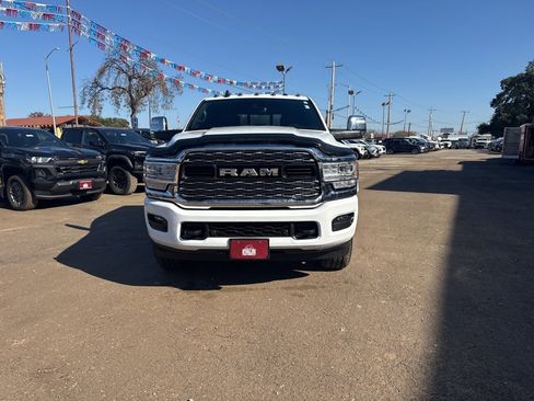 Used 2024 RAM 2500 Limited image 2