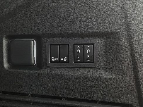 Used 2026 Chevrolet Tahoe RST w/ Comfort Package AWD/4WD image 11