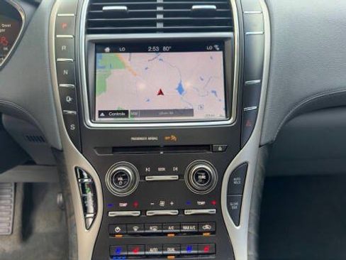 Used 2019 Lincoln Nautilus Reserve AWD/4WD image 30