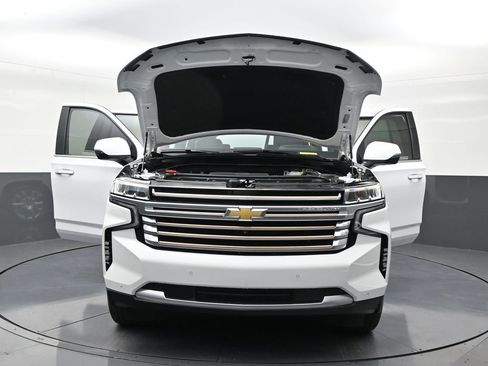 Used 2024 Chevrolet Suburban High Country w/ Advanced Technology Package RWD image 33