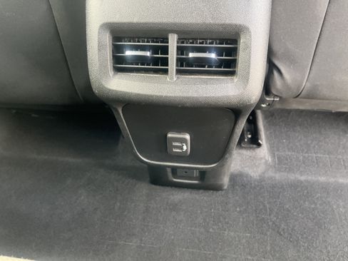 Used 2020 Chevrolet Equinox LT image 14