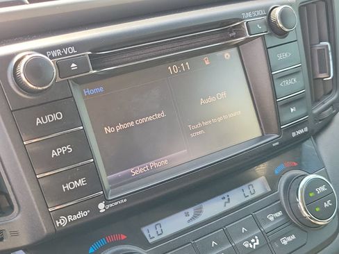Used 2018 Toyota RAV4 XLE FWD image 25