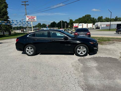 Used 2023 Chevrolet Malibu LS FWD image 3