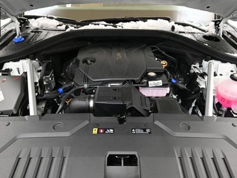 Used 2025 Genesis GV70 2.5T image 9