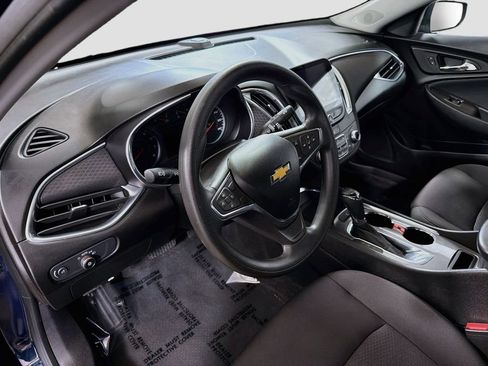 Used 2019 Chevrolet Malibu LT FWD image 11