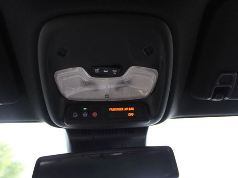 Used 2024 Chevrolet Colorado LT w/ LT Convenience Package II RWD image 23