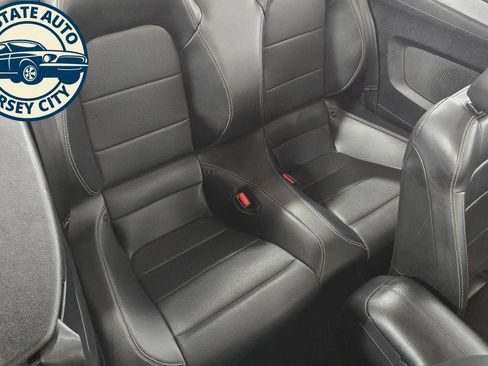 Used 2022 Ford Mustang Premium RWD image 5