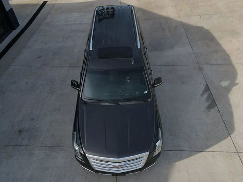 Used 2017 Cadillac Escalade ESV Platinum image 57