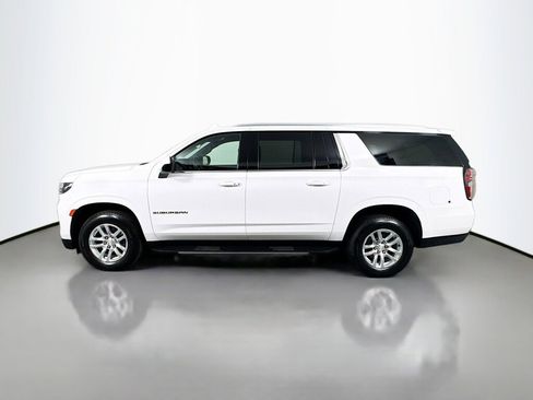 Used 2022 Chevrolet Suburban LS image 2