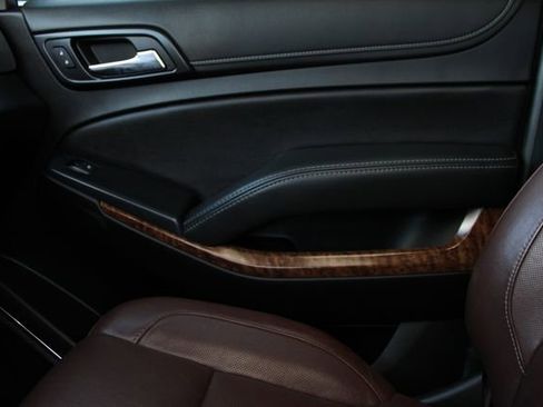 Used 2020 Chevrolet Tahoe Premier w/ Premier Plus Edition image 23