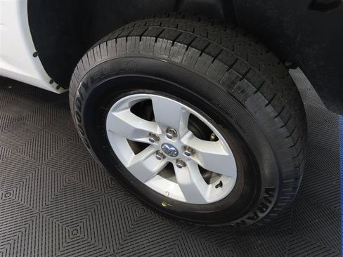 Used 2024 RAM 1500 Classic SLT AWD/4WD image 29