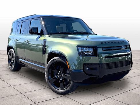 Used 2026 Land Rover Defender 110 X-Dynamic SE AWD/4WD image 2