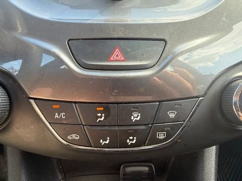 Used 2017 Chevrolet Cruze LT FWD image 26