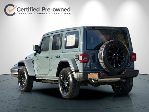 Used 2025 Jeep Wrangler Unlimited Sahara w/ Safety Group image 6