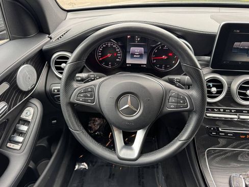 Used 2017 Mercedes-Benz GLC 300 4MATIC image 22