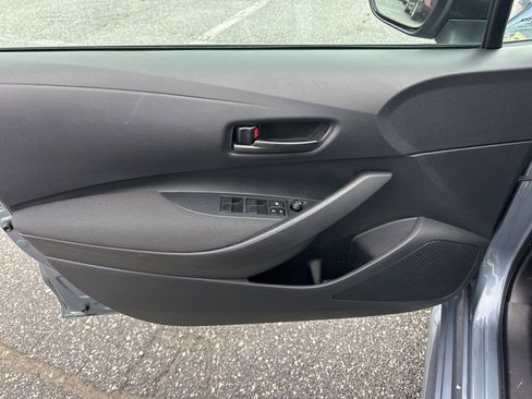 Used 2025 Toyota Corolla LE image 20